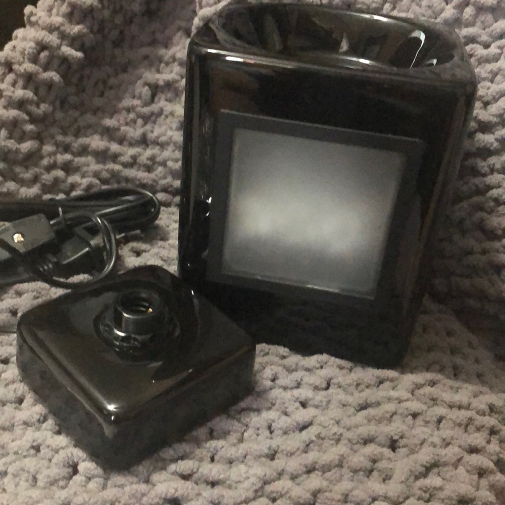 Custom Scentsy Warmer in sleek black